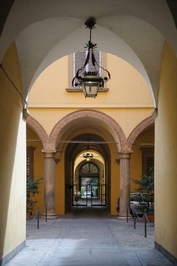 Andrea Luxury Apartments Strada Maggiore Studio 1 Болонья Екстер'єр фото